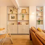 Lovely Self-Contained Basement Studio With Kitchen